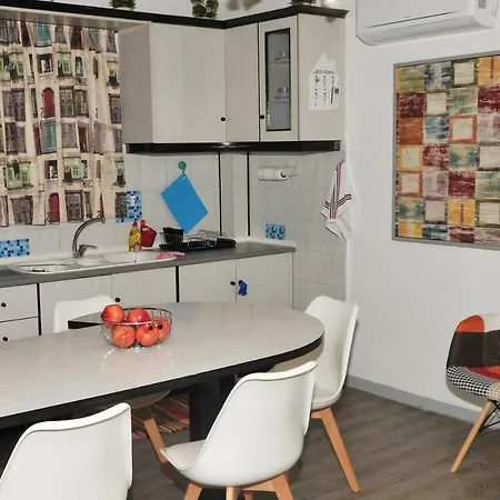 Διαμέρισμα Garden House / Amazing View Καλαμπάκα